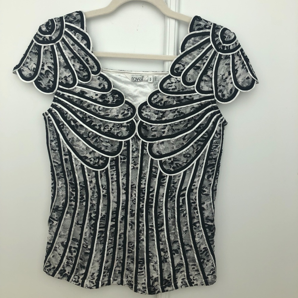 Ravel black and white vintage top